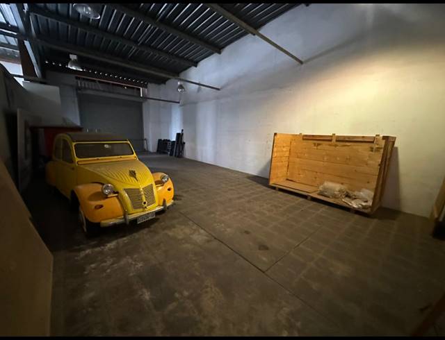 548M² WAREHOUSE TO LET IN LANSERIA